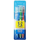 Escova Dental ORAL B 1.2.3 Média Leve 3 Pague 2 Unidades